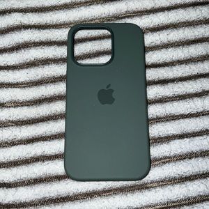 AUTHENTIC APPLE 14 pro new unused